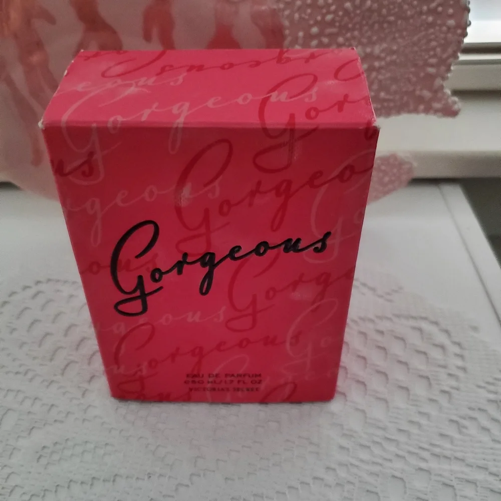 Victoria's Secret Gorgeous  EAU de Parfum 1.7 fl oz / 50 ml. - Picture 10 of 10